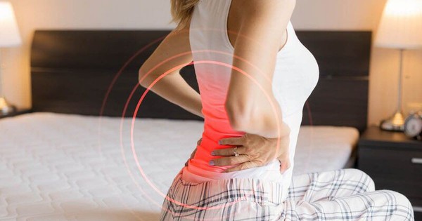 Đột ngột đau quặn, đau nhói lưng… coi chừng sỏi thận
