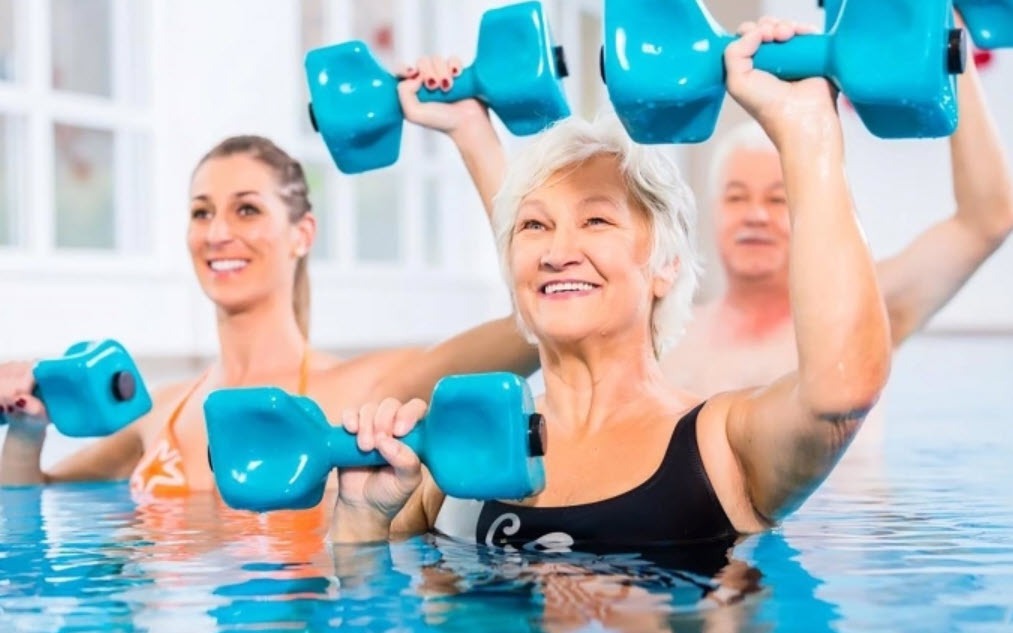 Cách tập an toàn cho người bị thoái hóa khớp gối độ 3–4