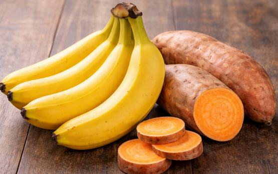 Chuối hay khoai lang: Loại nào tốt hơn cho đường huyết và kiểm soát cân nặng?