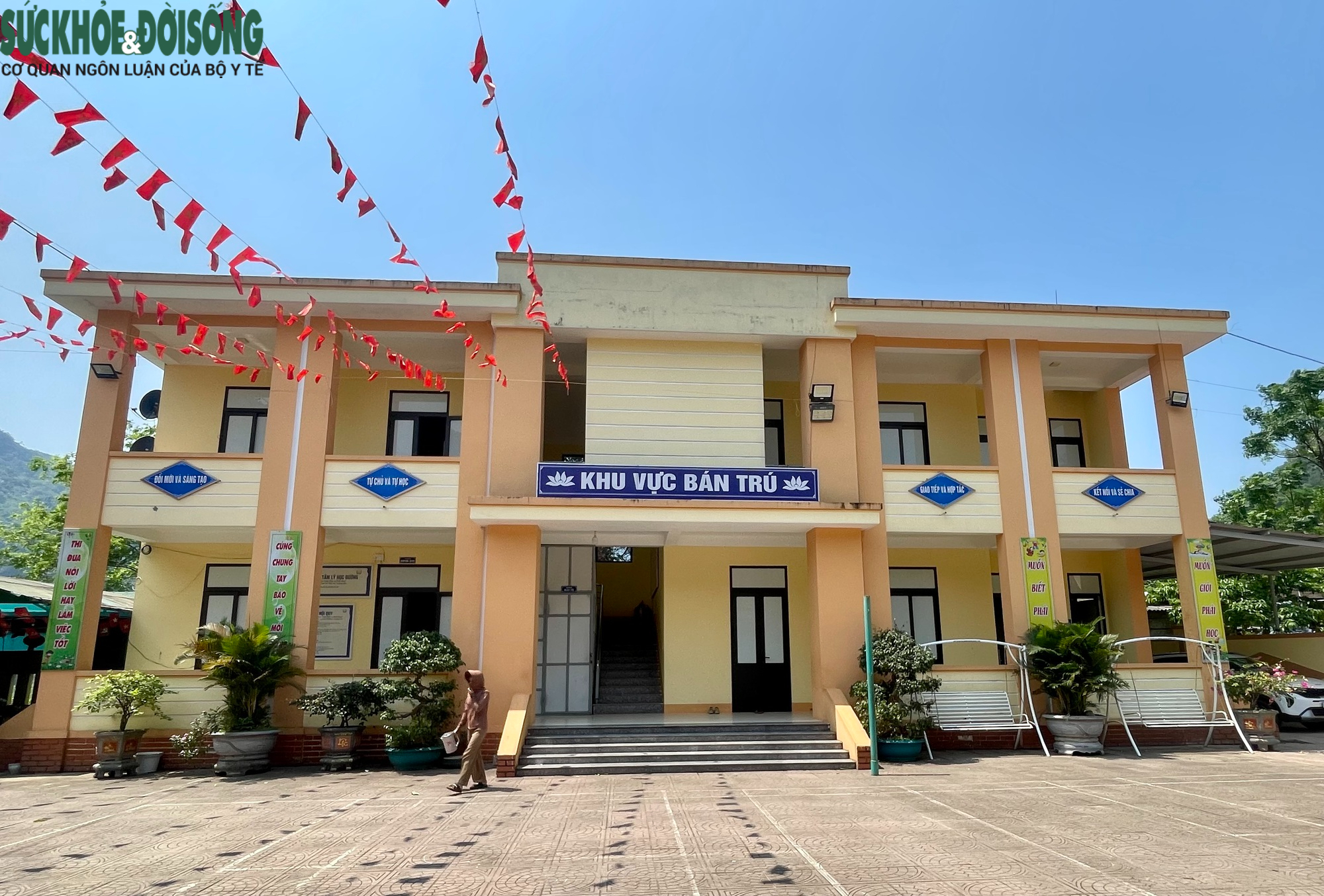 Vượt khó để học sinh vùng cao có những bữa cơm ngon, an toàn tại trường- Ảnh 4.