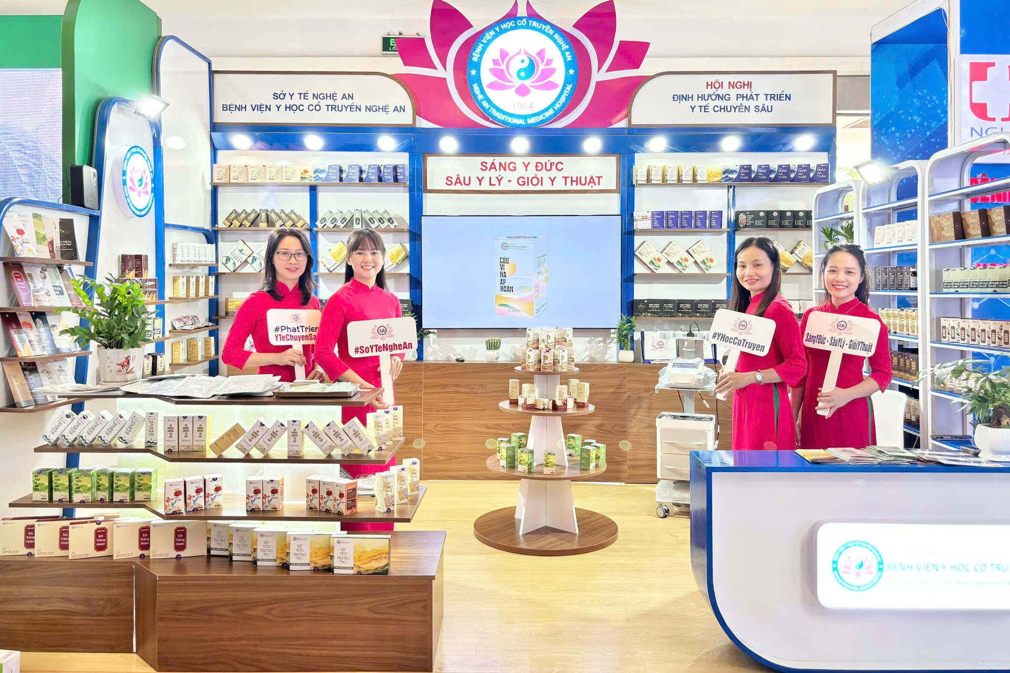 Bệnh viện Y học cổ truyền Nghệ An: 62 năm tự hào và khát vọng vươn xa- Ảnh 5.