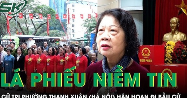 Cử tri phường Thanh Xuân, Hà Nội hân hoan đi bầu cử