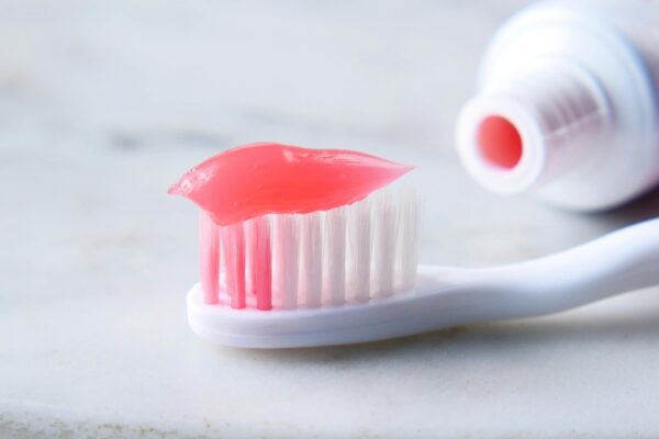 Kem đánh răng mới giúp ngừa viêm nha chu mà không diệt vi khuẩn có lợi