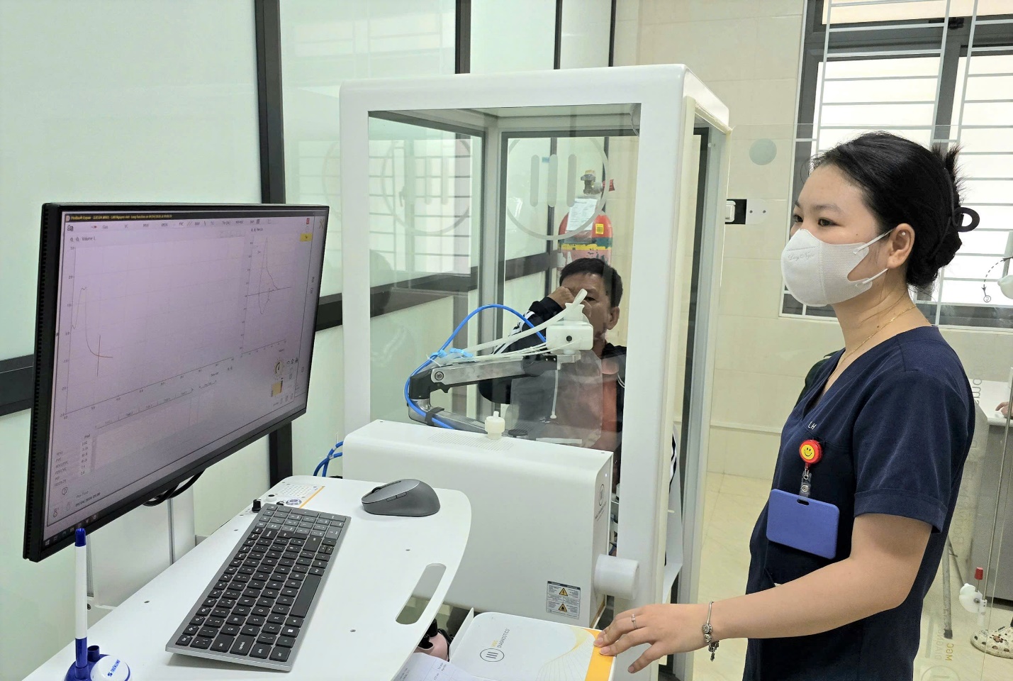 Ho kéo dài, khó thở: Kỹ thuật mới tại Bệnh viện Phổi Nghệ An giúp chẩn đoán đúng bệnh- Ảnh 3.