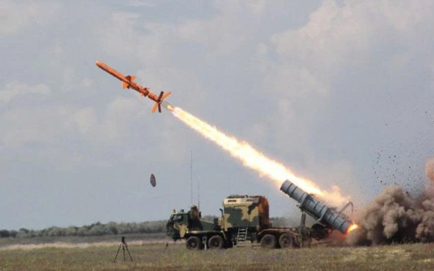 Vũ khí tầm xa mới của Ukraine đang khiến phòng tuyến Nga lung lay?- Ảnh 2.