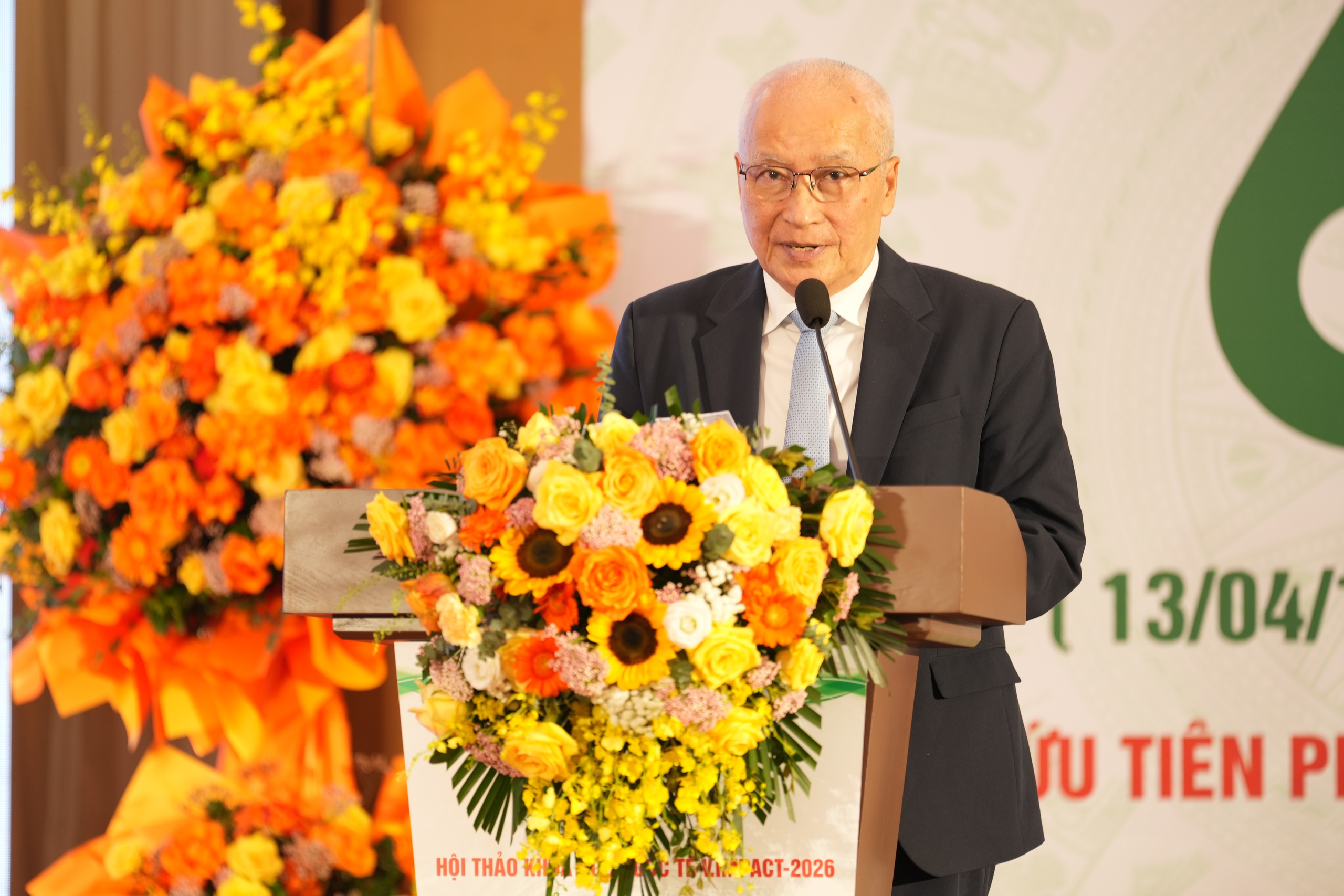 Dược liệu không chỉ là tài nguyên thiên nhiên mà còn là 'tài sản sức khỏe'- Ảnh 3.