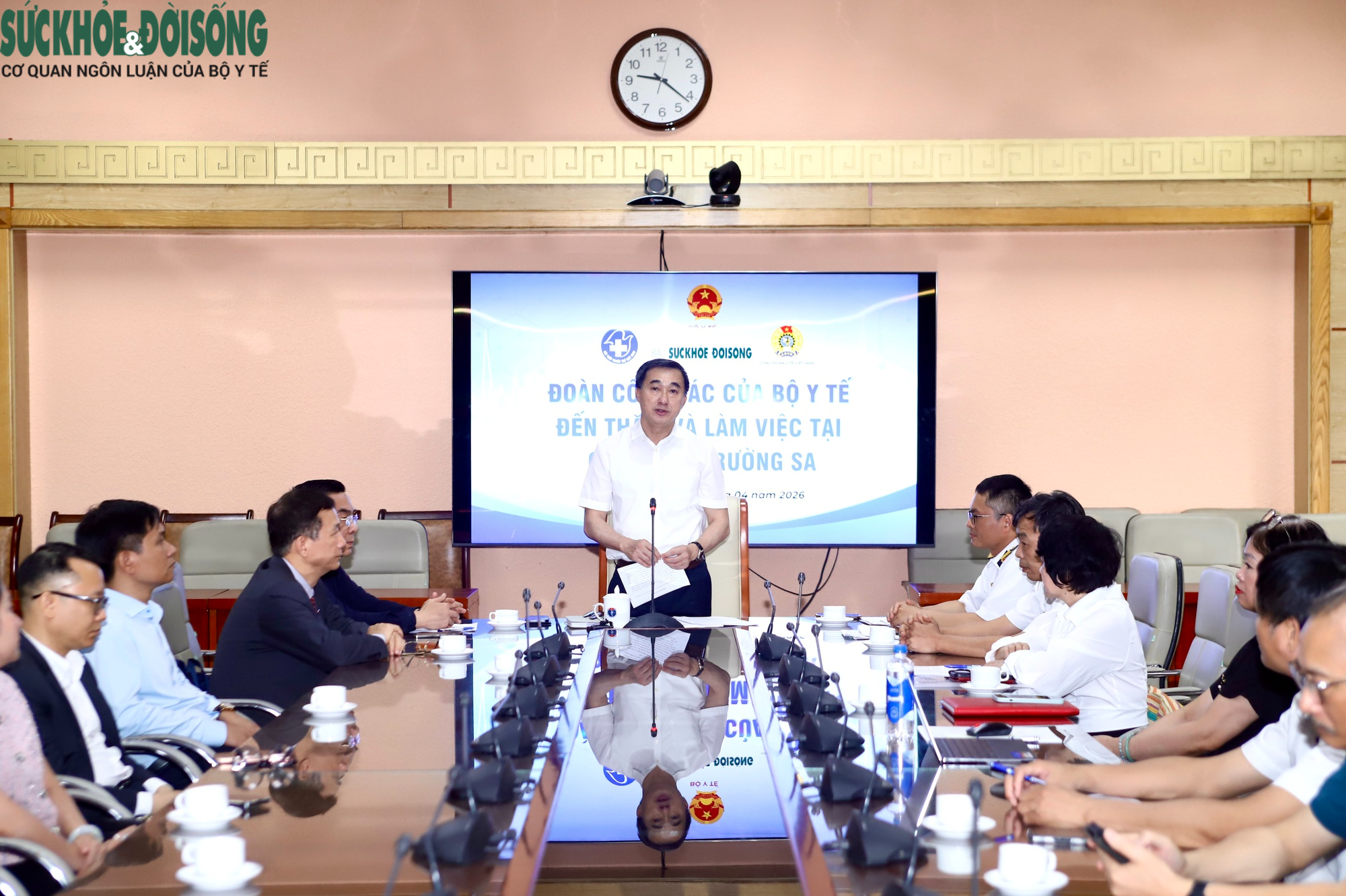 Bộ Y tế tiếp nhận nghĩa tình từ đất liền, chuẩn bị cho chuyến công tác tại Trường Sa- Ảnh 2. Bộ Y tế tiếp nhận nghĩa tình từ đất liền, chuẩn bị cho chuyến công tác tại Trường Sa- Ảnh 2.