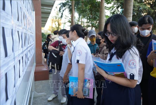 Hạn chế xáo trộn trong kỳ tuyển sinh đại học năm nay- Ảnh 1. Hạn chế xáo trộn trong kỳ tuyển sinh đại học năm nay- Ảnh 1.