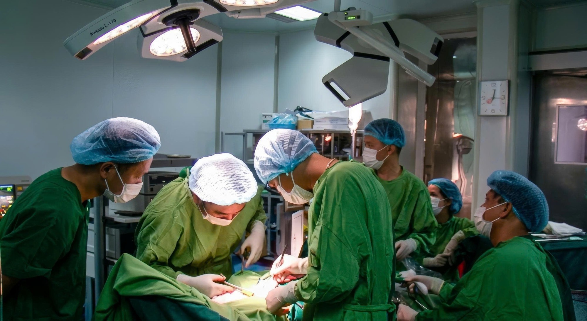 Đau bụng kéo dài bệnh nhân được phát hiện mắc cùng lúc 2 ung thư nguyên phát- Ảnh 1. Đau bụng kéo dài bệnh nhân được phát hiện mắc cùng lúc 2 ung thư nguyên phát- Ảnh 1.