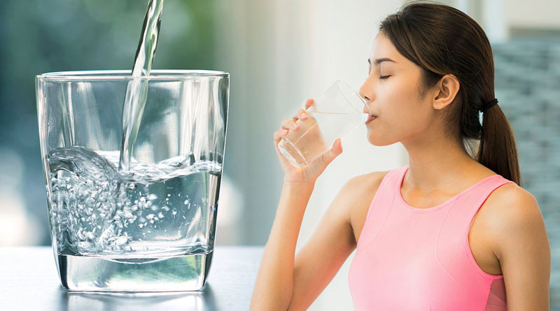 Khắc phục 5 sai lầm phổ biến làm tăng nguy cơ đau tim trong mùa hè- Ảnh 1. đau tim