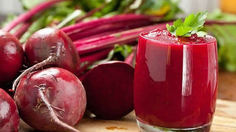 Thời điểm tốt nhất dùng uống nước ép củ dền cho người tăng huyết áp- Ảnh 1. Bổ máu, ổn định huyết áp với món nước ép củ dền