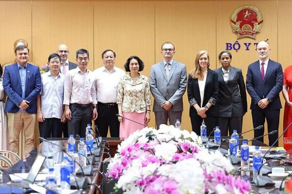 Thứ trưởng Nguyễn Thị Liên Hương tiếp, làm việc với đoàn công tác Nhóm phụ trách Quốc gia của Quỹ Toàn cầu