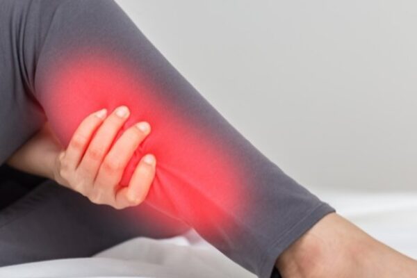 Thường xuyên đau nhức bắp chân, hãy thử ngay 2 mẹo này