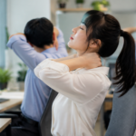 Các biện pháp giúp giảm đau vai gáy cho dân văn phòng