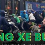 Khoảnh khắc người dân hợp sức nâng xe buýt giải cứu cô gái bị cuốn vào gầm xe