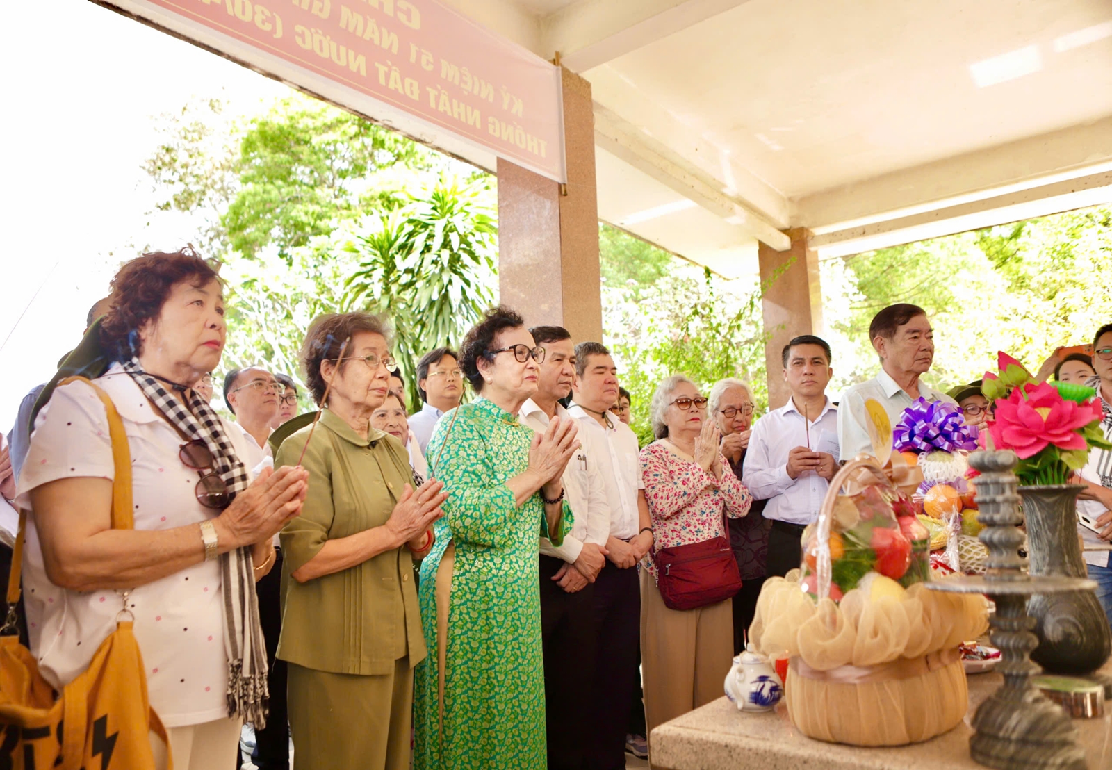 Lắng đọng ‘hành trình về nguồn’ của những chiến sĩ áo trắng- Ảnh 1. Lắng đọng ‘hành trình về nguồn’ của những chiến sĩ áo trắng- Ảnh 1.