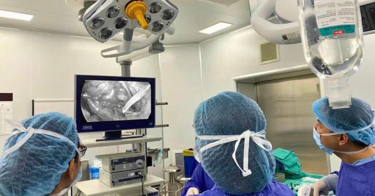 Vinmec xử lý thành công khối lạc nội mạc tử cung áp xe, chèn ép thận ở nữ bệnh nhân Gen Z
