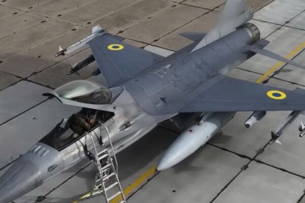 Phi công Ukraine ‘tái lập trình’ tư duy để chinh phục F-16 phương Tây