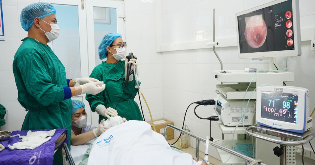Gắp thành công dị vật phế quản ở vị trí hiếm gặp