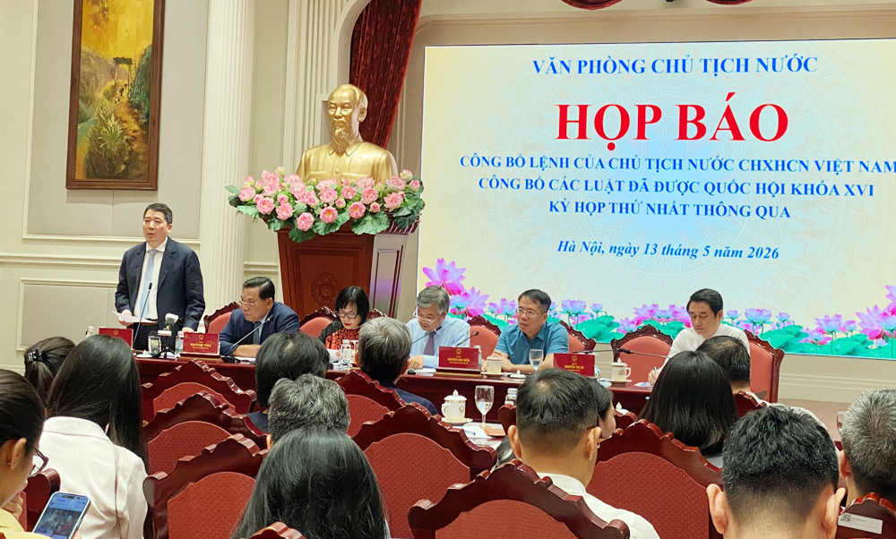 Bộ Tài chính: Thủ tục thuế với hộ kinh doanh có doanh thu dưới 1 tỷ đồng 'rất đơn giản'- Ảnh 1.
