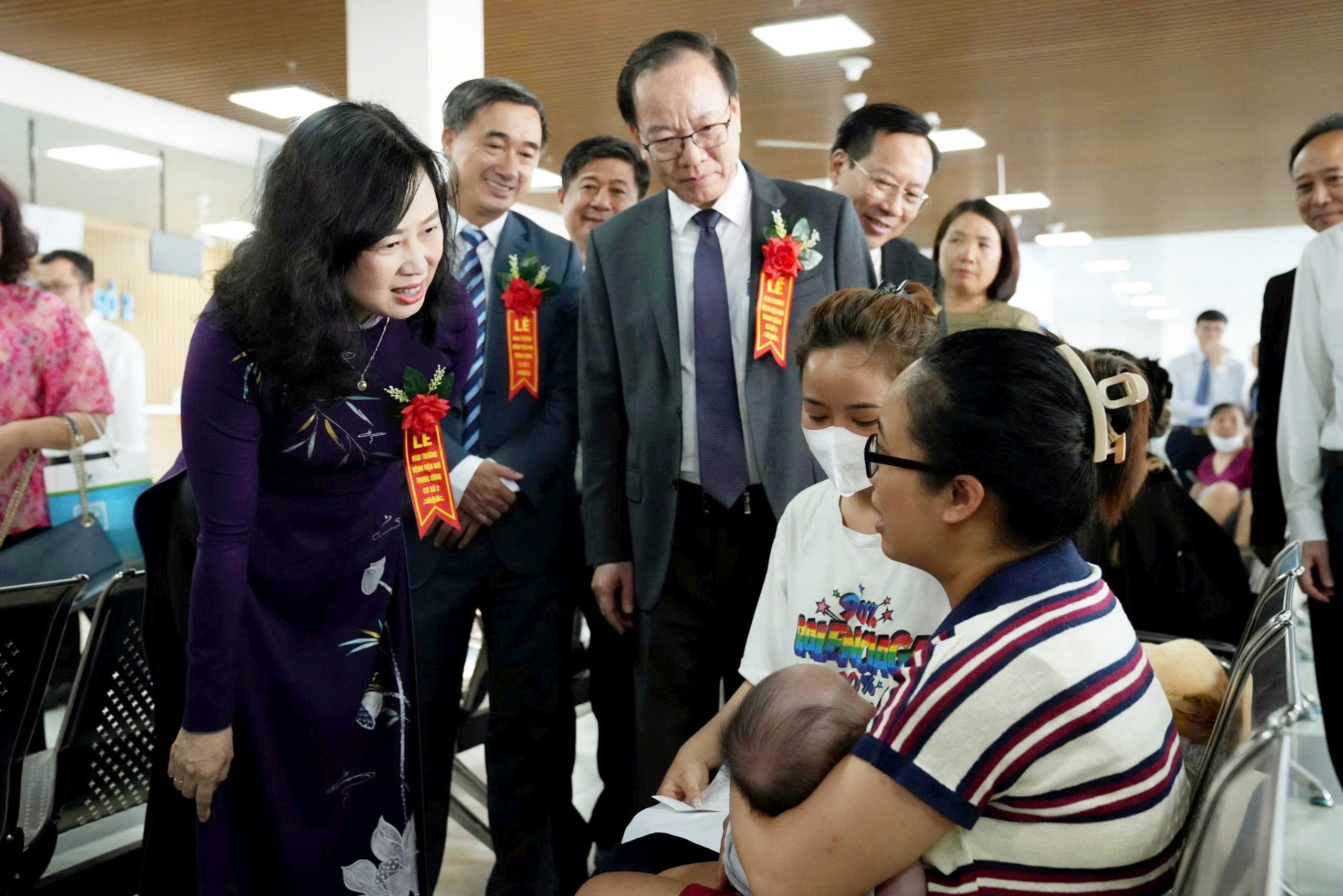 Bộ trưởng Đào Hồng Lan: Cơ sở 2 Bệnh viện Nhi Trung ương góp phần giảm tải, nâng cao chất lượng khám chữa bệnh cho trẻ em- Ảnh 1.
