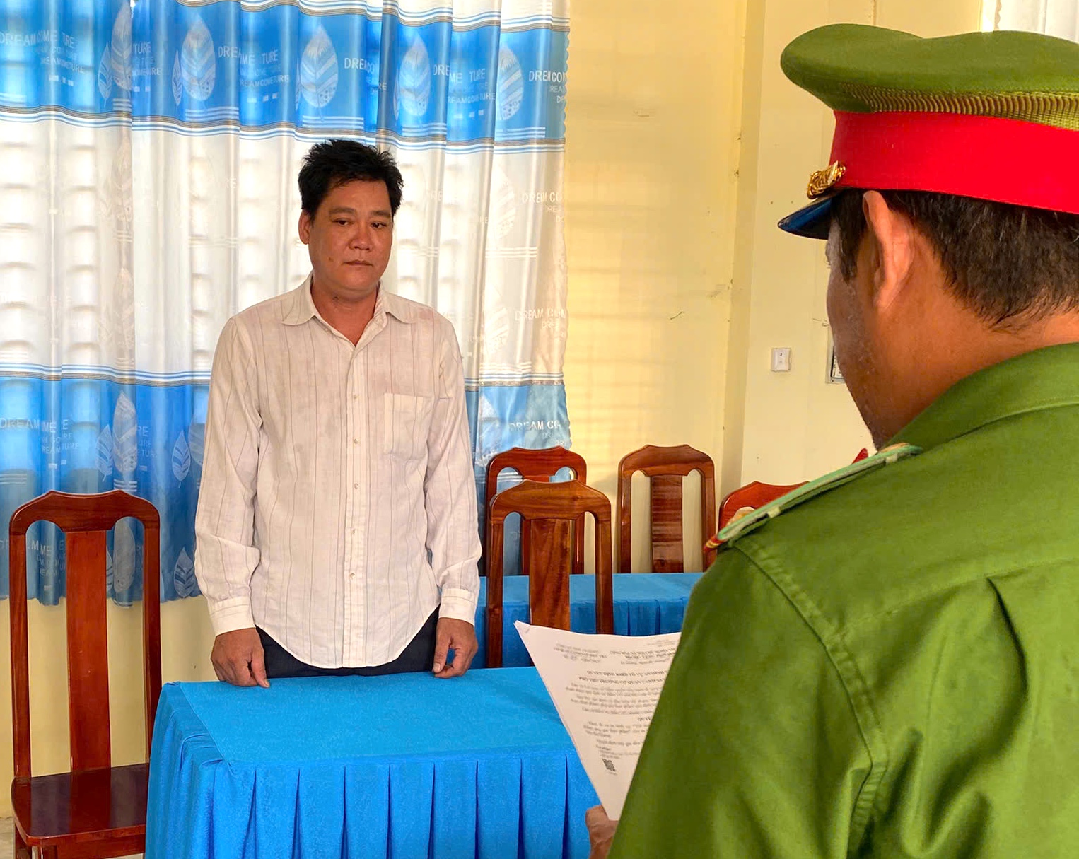 ca-phe-17787550627781607776549 Khởi tố chủ cơ sở 'Văn Quý 7777' dùng ngô, đậu nành sản xuất cà phê giả- Ảnh 1.