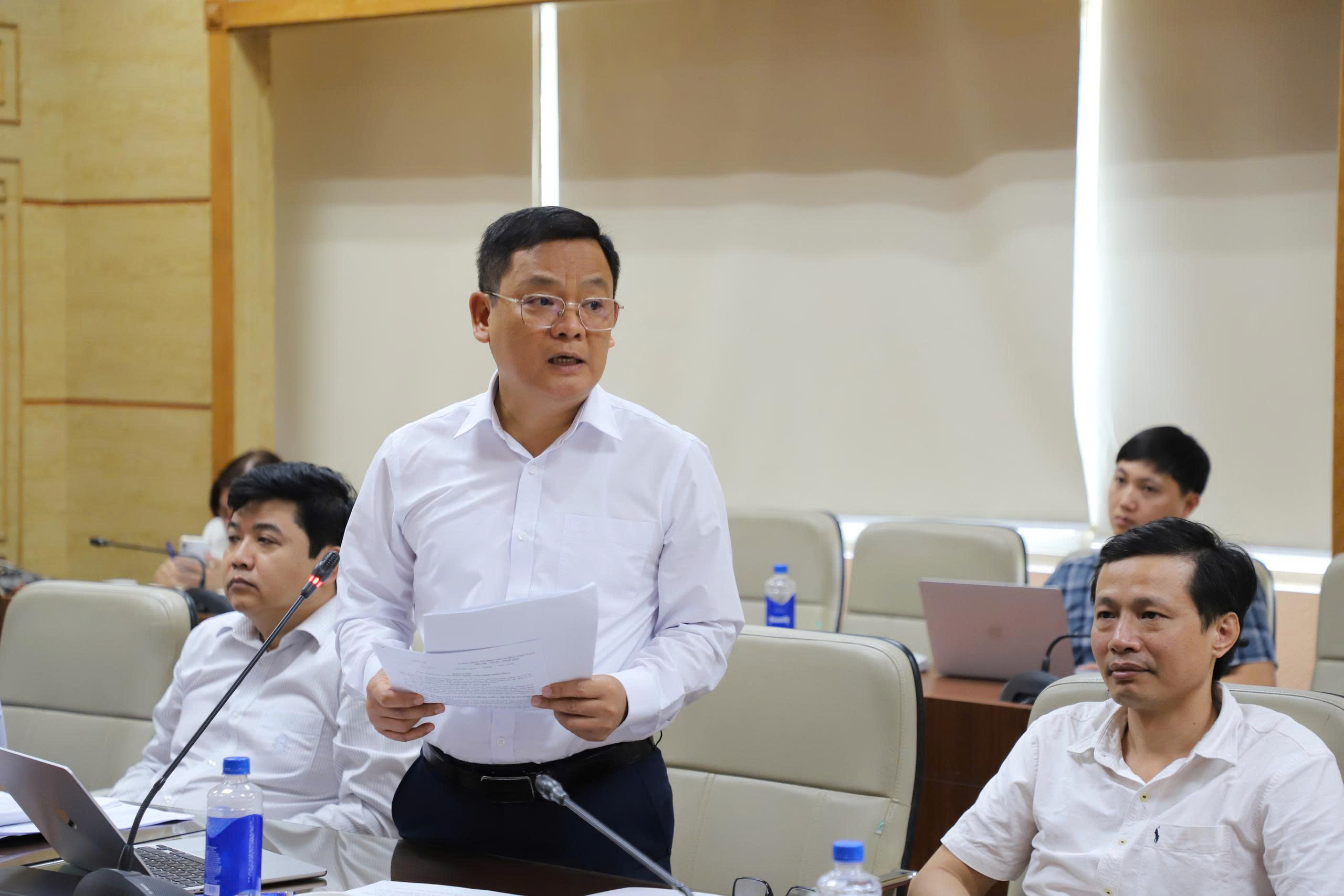 duong-2555-17797178263101100967524 Thúc đẩy tiến độ xây dựng hướng dẫn mới về tổ chức cơ sở khám chữa bệnh quân dân y - Ảnh 3.