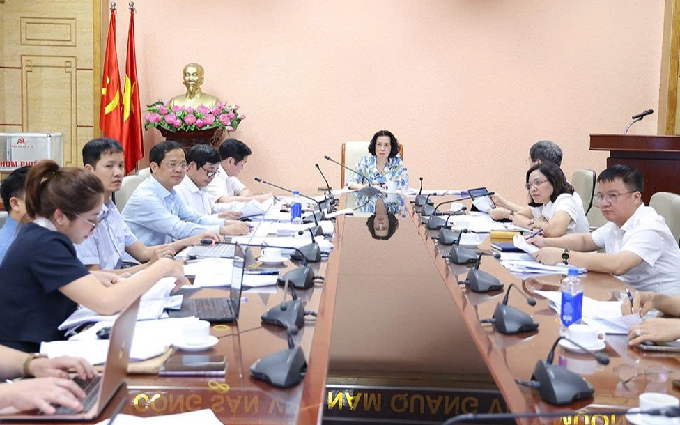 Bộ Y tế thúc đẩy hoàn thiện quy định mới về tiêm chủng, dự kiến phân cấp mạnh cho địa phương