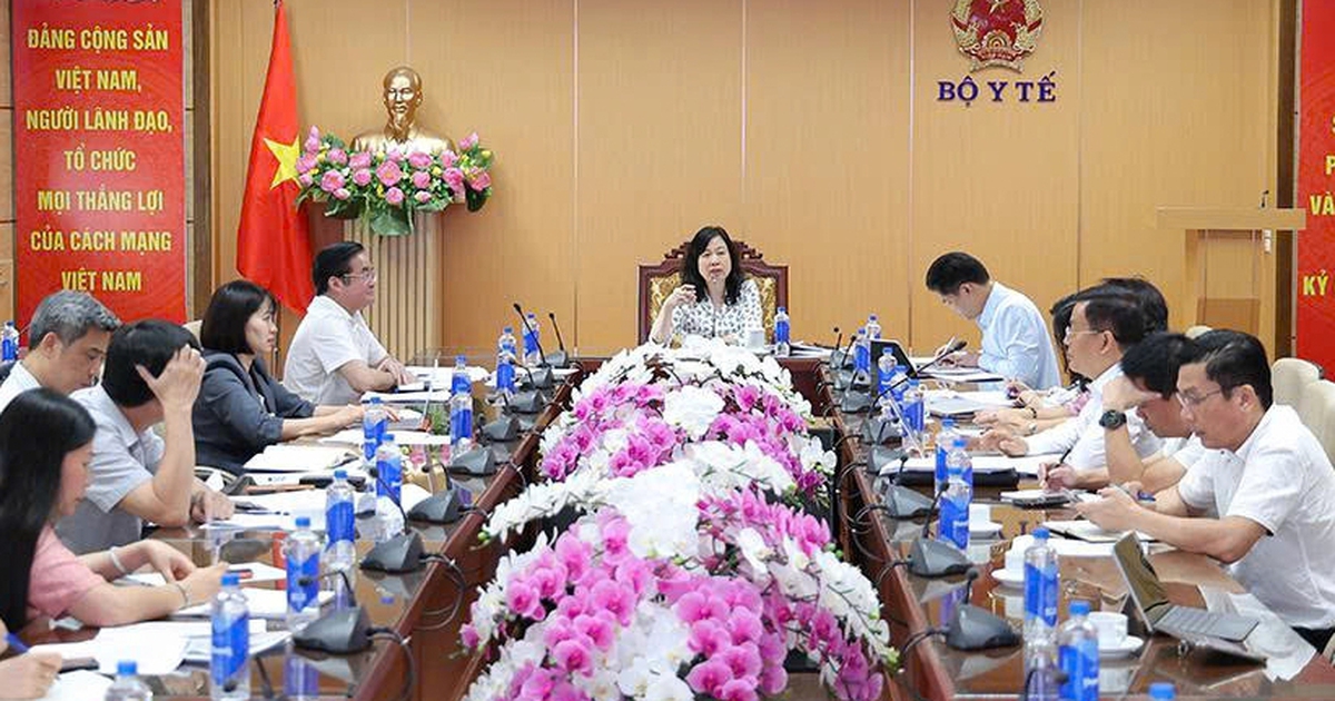 Bộ trưởng Đào Hồng Lan: Triển khai hiệu quả, đồng bộ khám sức khỏe định kỳ, bảo đảm quyền lợi cho người dân