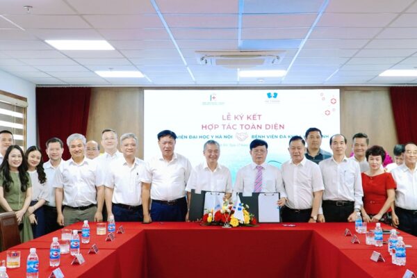 Hợp tác chiến lược toàn diện: Tất cả vì người bệnh thân yêu