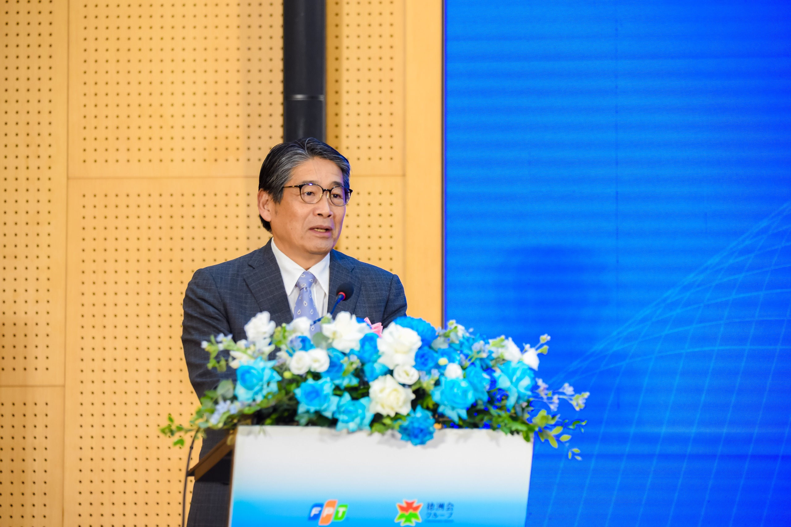 ong-ito-naoki-dai-su-dac-menh-toan-quyen-nhat-ban-17791984531621355387326 Thứ trưởng Trần Văn Thuấn: Thành công của y tế số phải được đo bằng chất lượng phục vụ người bệnh- Ảnh 2.