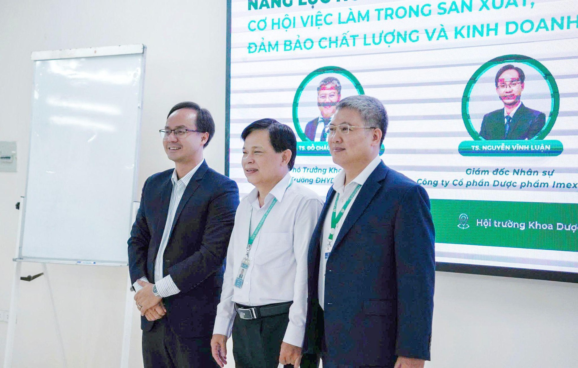 photo-1779974250398-1779974251629353045246 Ngành Dược đang tìm kiếm thế hệ nhân lực như thế nào?- Ảnh 1.