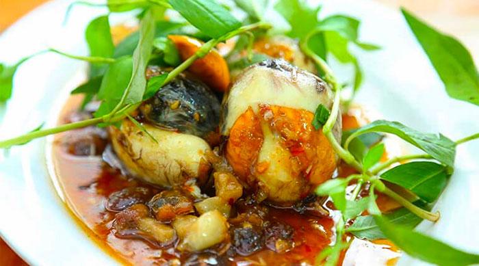 Những thực phẩm nên và không nên ăn cùng trứng vịt lộn- Ảnh 1.