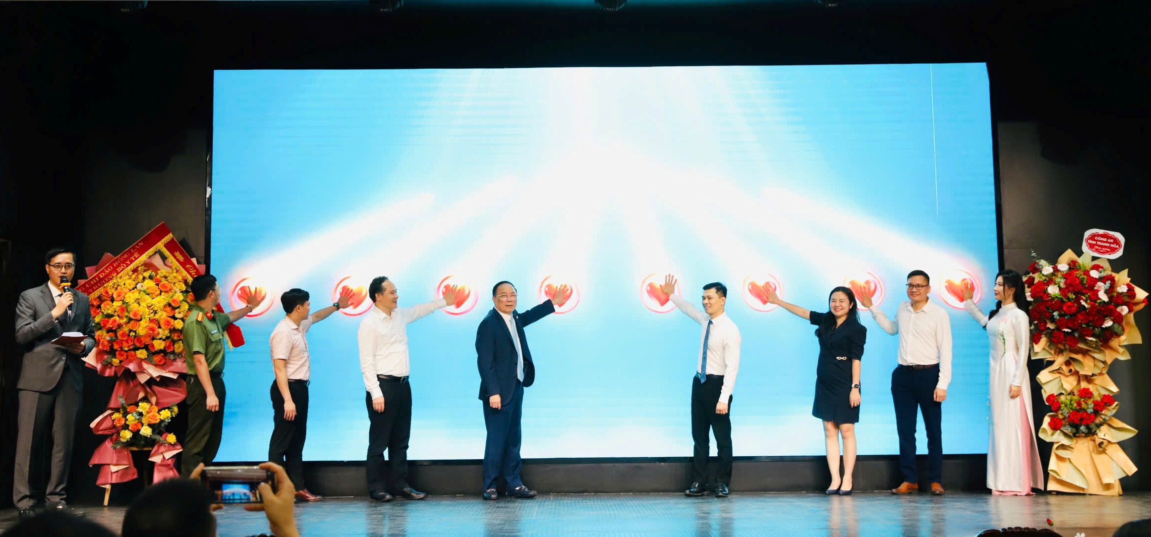 Hơn 100 người đăng ký hiến tạng tại chương trình 'Hiến tạng - Nối dài sự sống'- Ảnh 5.
