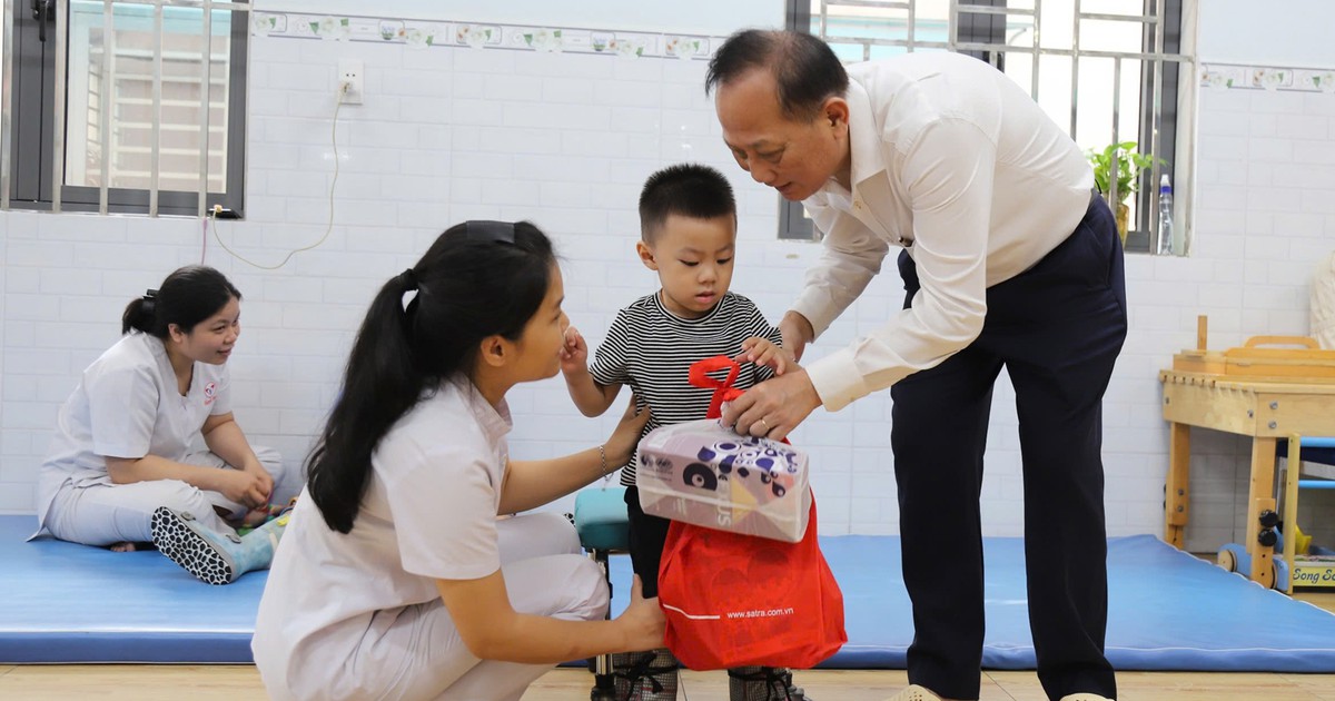 TPHCM: Nhiều đơn vị cam kết hỗ trợ thiết thực cho Trung tâm chăm sóc trẻ khuyết tật