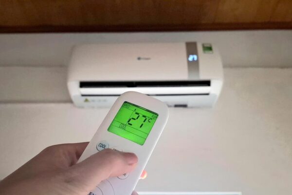 Thợ điện tiết lộ 3 nguyên tắc đơn giản giúp bật điều hòa không lo tốn điện