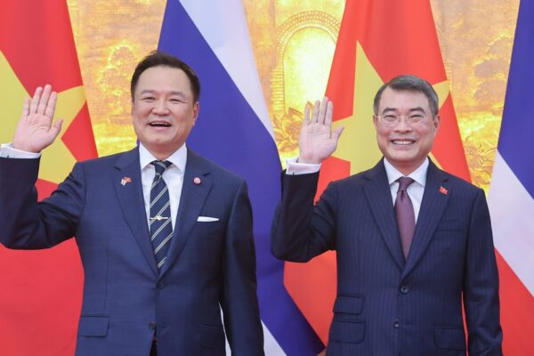 Thủ tướng Lê Minh Hưng chủ trì lễ đón Thủ tướng Thái Lan