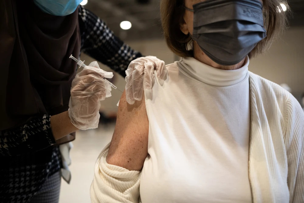 Mỹ chuẩn bị ra mắt vaccine cúm công nghệ mRNA đầu tiên thế giới - Ảnh 2.