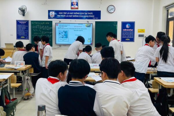 Phụ huynh Hà Nội cần làm gì khi hệ thống tuyển sinh hiển thị sai lệch?