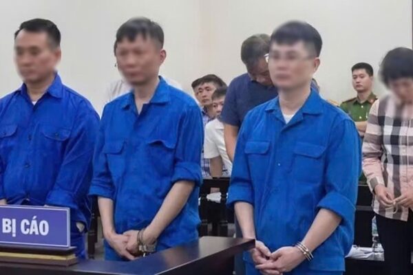Hoãn phiên xét xử cựu chủ tịch phường ở Hà Nội nhận tiền bỏ qua sai phạm xây dựng