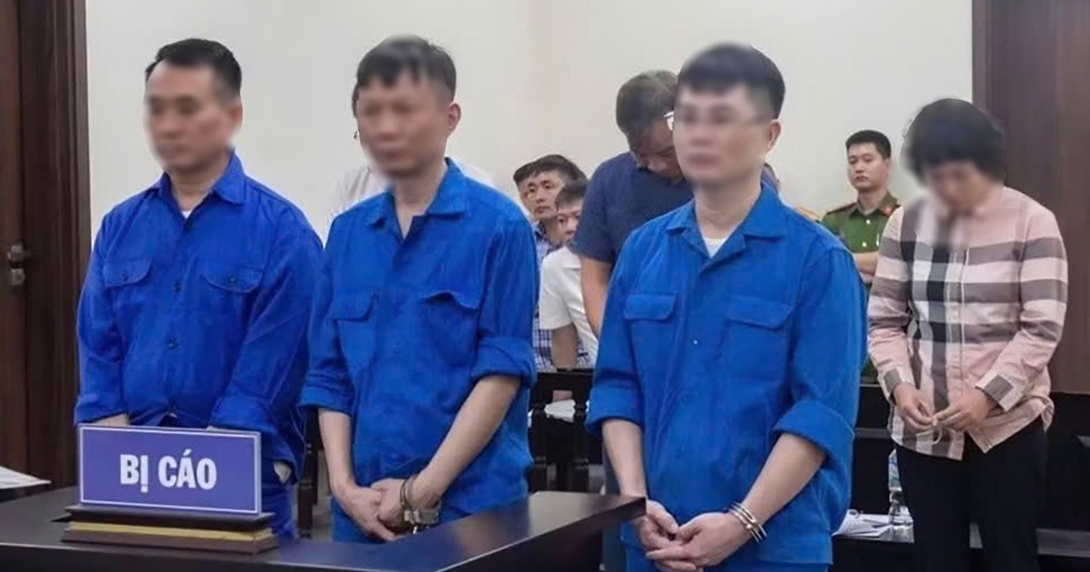 Hoãn phiên xét xử cựu chủ tịch phường ở Hà Nội nhận tiền bỏ qua sai phạm xây dựng