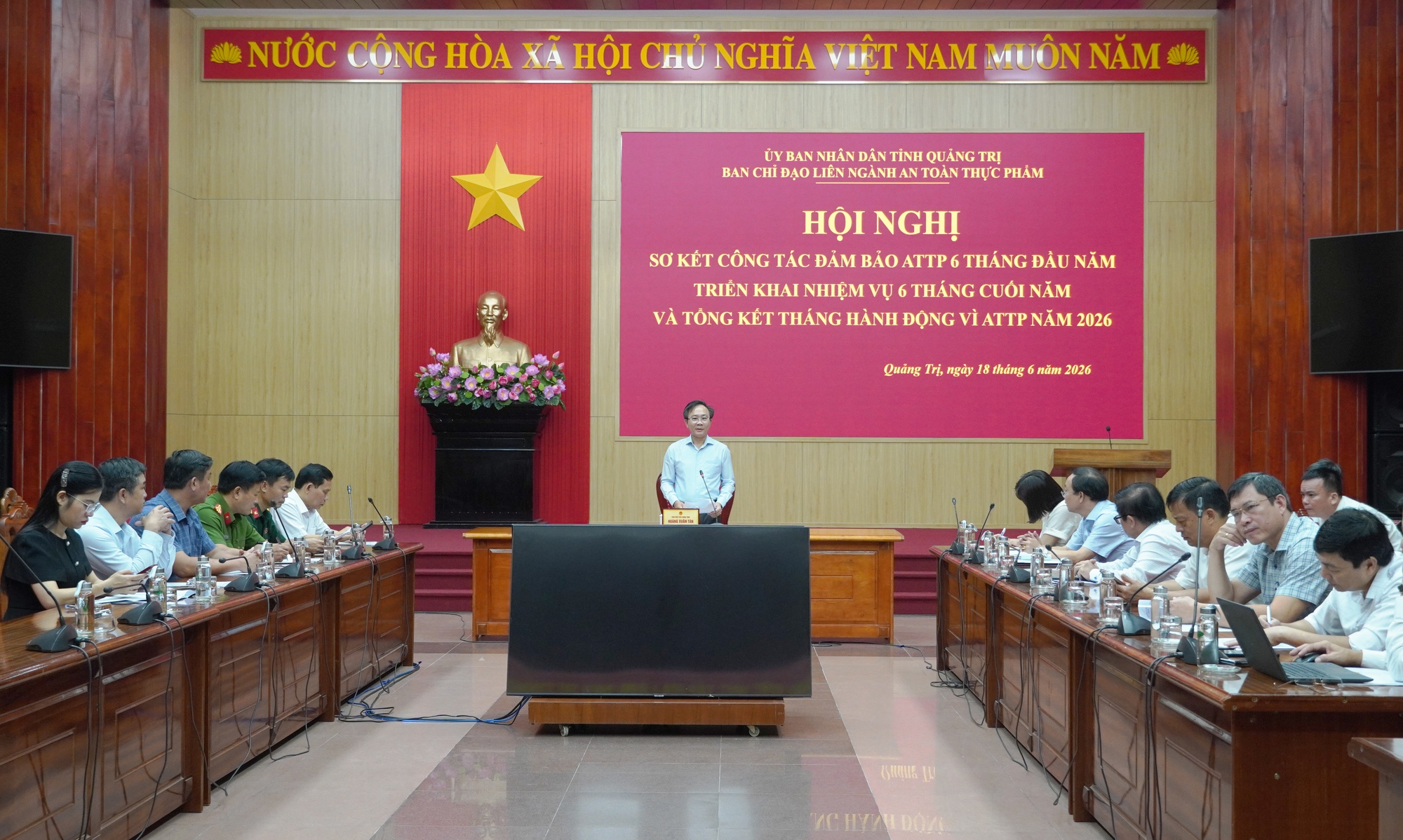 dsc00823-178176854231047007321 Phạt 855 triệu đồng 56 cơ sở vi phạm an toàn thực phẩm tại Quảng Trị trong 6 tháng đầu năm- Ảnh 1.