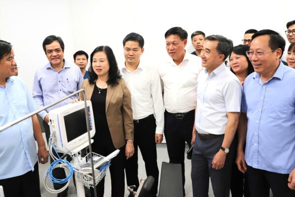 Bộ trưởng Đào Hồng Lan: Quyết tâm đưa Cơ sở 2 Bệnh viện Bạch Mai vào hoạt động trong cuối tháng 6