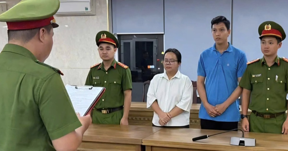 Khởi tố 3 đối tượng kinh doanh sách điện tử trái phép