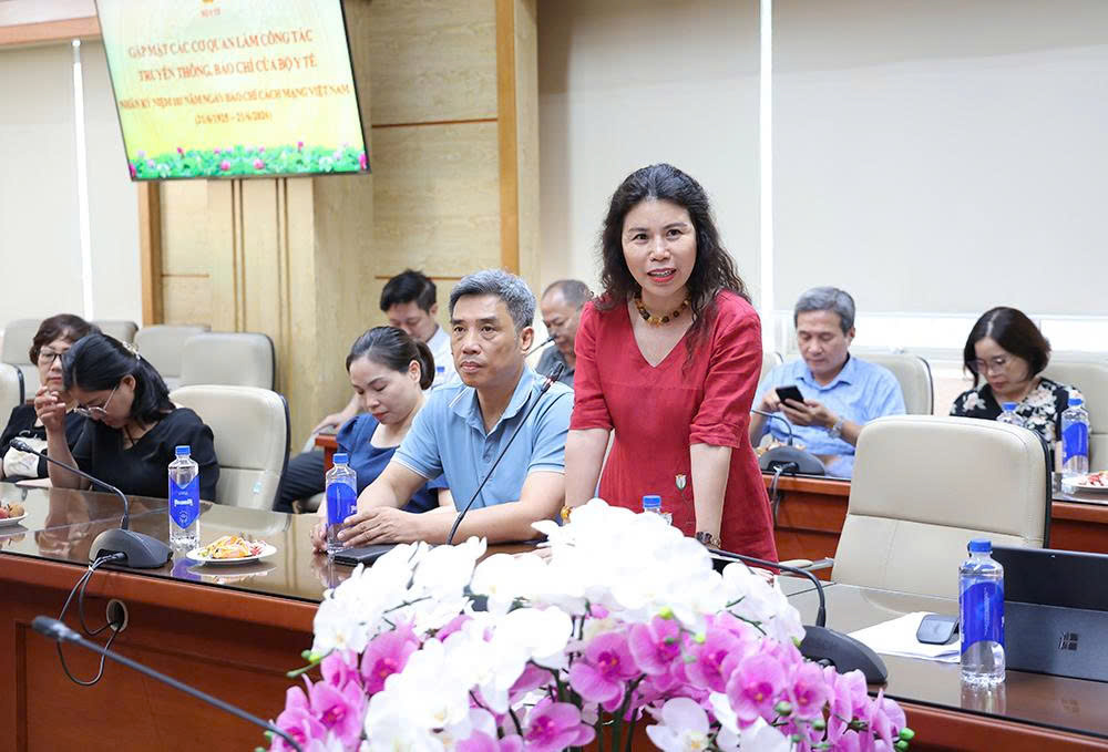 kp-1781617626549271710851 Lãnh đạo Bộ Y tế gặp mặt, chúc mừng các cơ quan báo chí, truyền thông của ngành nhân Kỷ niệm 101 năm Ngày Báo chí cách mạng Việt Nam
- Ảnh 4.