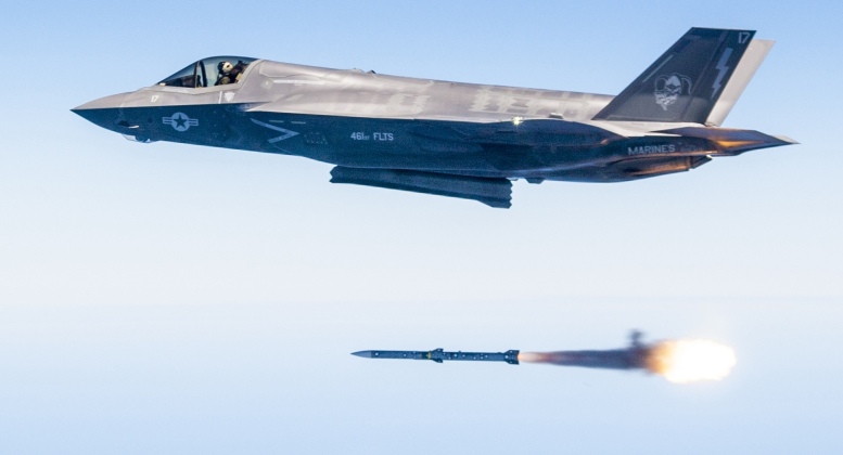 may-bay-f-35-phong-ten-lua-aim-120-17814939216161524072937 Phần lớn tiêm kích F-35 Mỹ không hoàn thành nhiệm vụ- Ảnh 1.