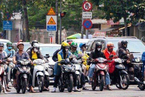 Miền Bắc, miền Trung nắng nóng kéo dài cả tuần tới