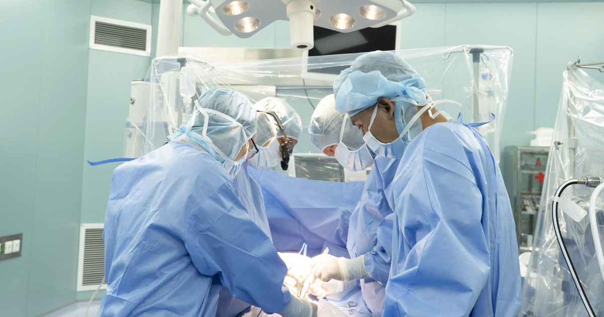 Khối lồi sau tai đập theo nhịp tim, bác sĩ cảnh báo dấu hiệu bệnh nguy hiểm