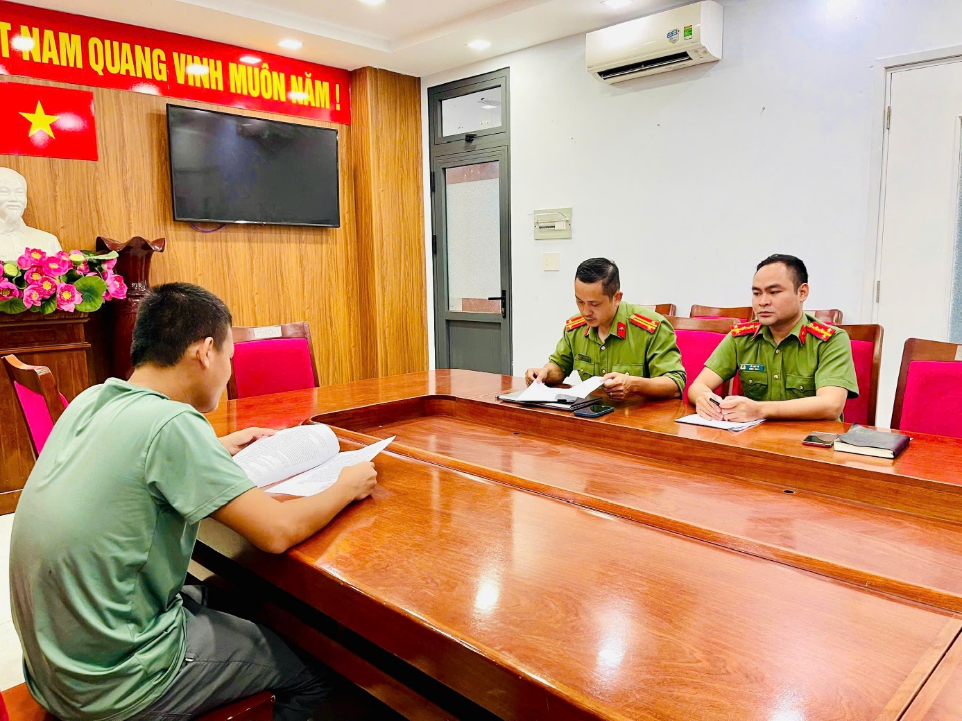 photo-1780369703430-17803697059122101325421 Giao dịch thanh toán khống qua máy POS, một hộ kinh doanh bị phạt hơn 137 triệu đồng- Ảnh 1.