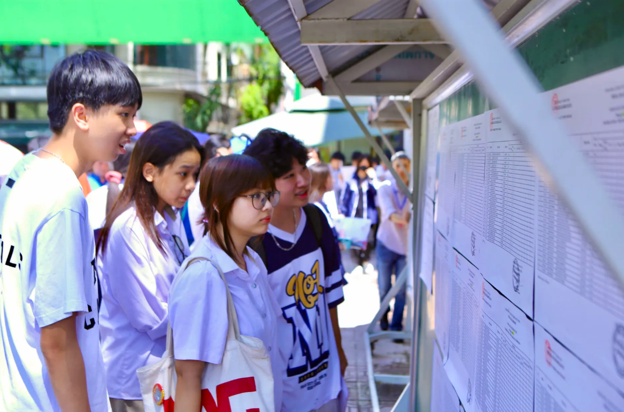 thi-tot-nghiep-thpt-hanoi-ssss-17787478967371432798787 Sẵn sàng mọi phương án y tế phục vụ Kỳ thi tốt nghiệp THPT năm 2026- Ảnh 1.